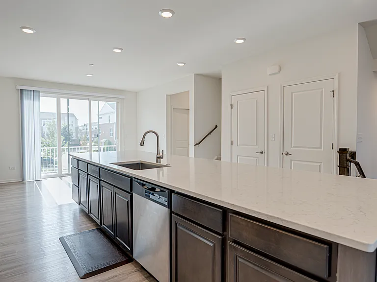 2945 Showplace Dr — Photo 10