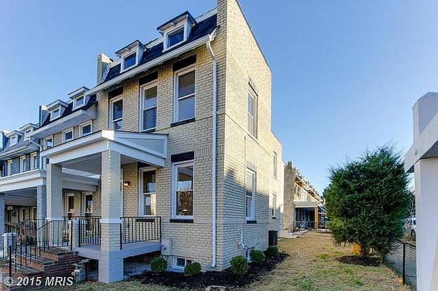 Corner lot - Front 