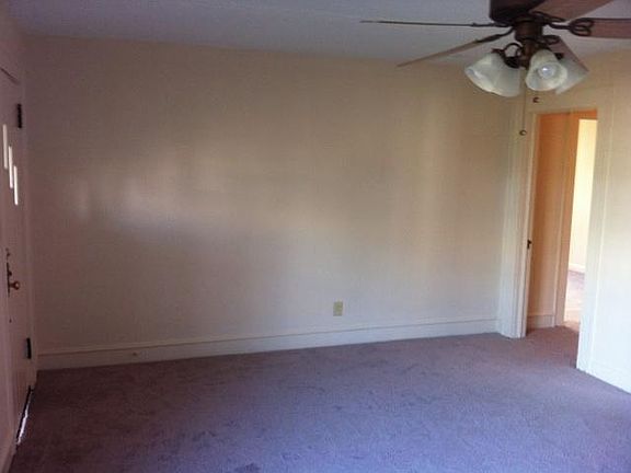 4th image of 817 Rainey St