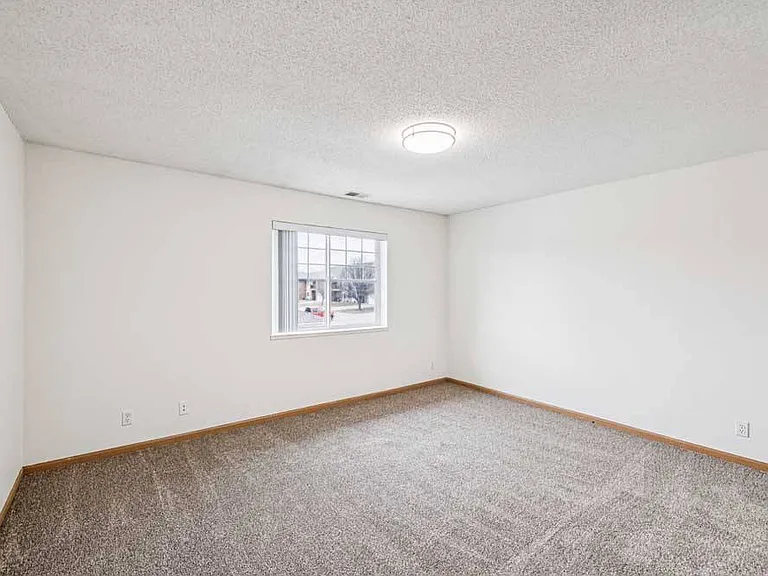 Northbrook Apartments — Photo 109