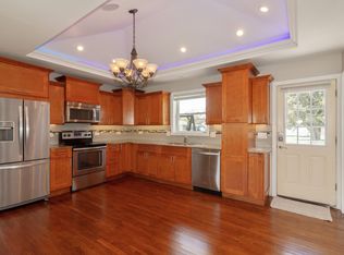 8108 S 85th Ave, Justice, IL