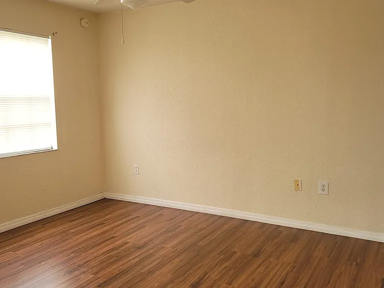 14049 Fairway Island Dr #123 — Photo 11