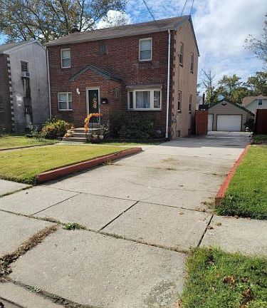 2nd image of 2431 49th St