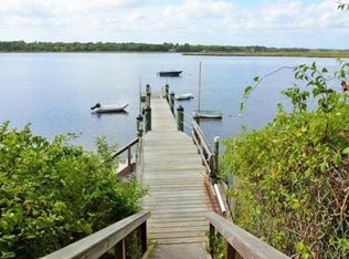 15 Hanson Rd, Barrington, RI 02806