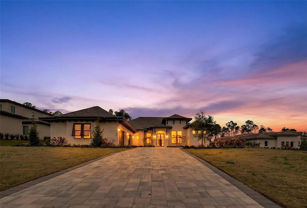 4 bed, 4.5 bath, 3984 sqft, $13,500 — Photo 2
