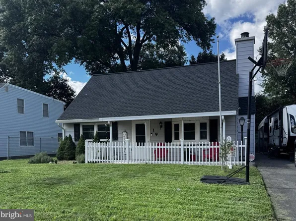 19 Dunmore Ave, Ewing, NJ 08618