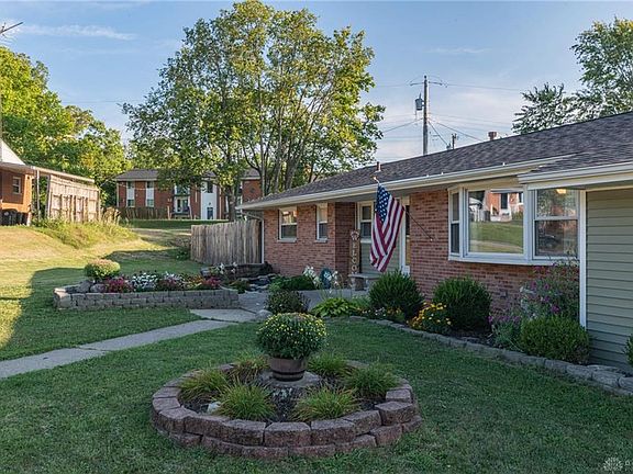 3rd image of 1654 Carolyn Dr