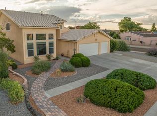78 Northridge Rd, Regina, NM 87046
