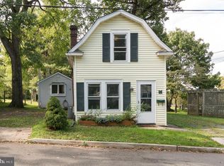 5 S Elm St, Hopewell, NJ 08525