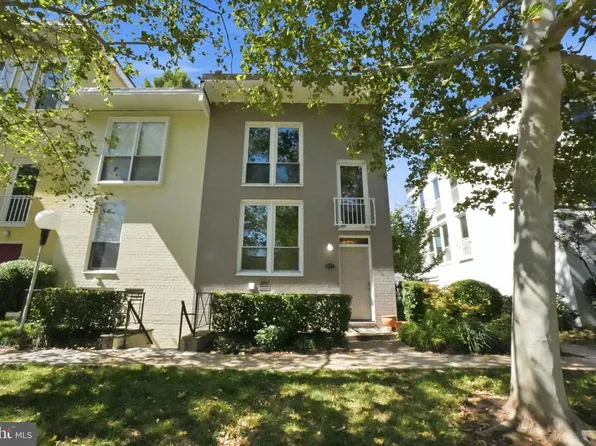 277 G St SW #142, Washington, DC 20024