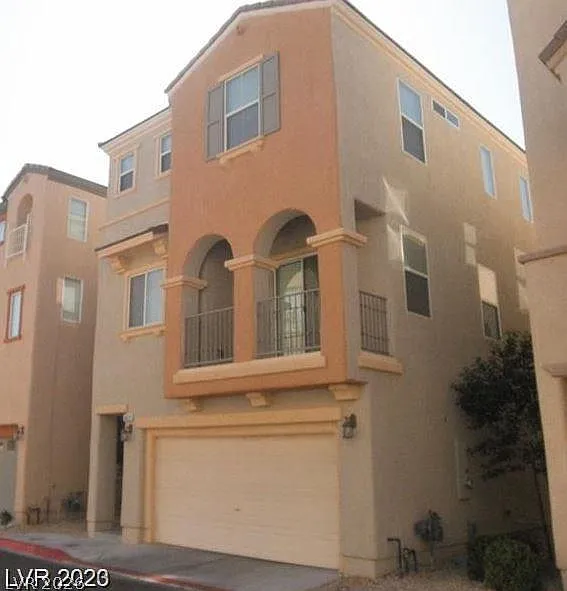 4 bed, 3.5 bath, 1982 sqft, $2,478 — Photo 2