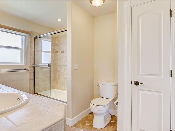 5th image of 418 Crystal Beach Dr