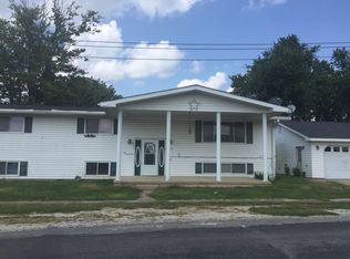 444 Pine St, Eldred, IL 62027