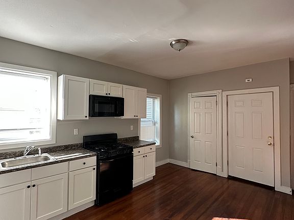 3rd image of 141 Plymouth St #A