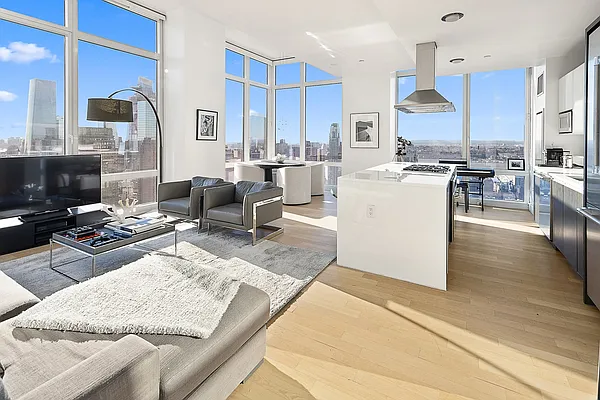 Sold by GARG Real Estate | media 1