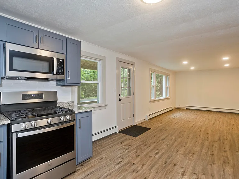 294 Buckland Rd — Photo 9