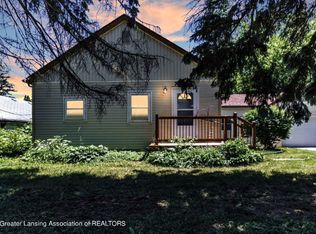 3304 N Cedar St, Lansing, MI 48906