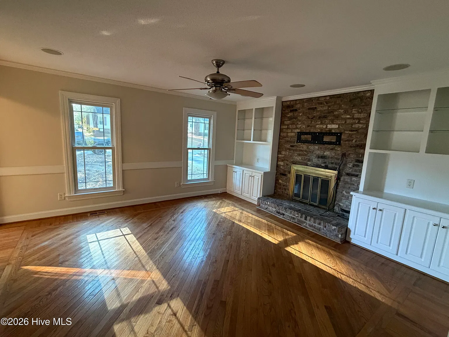 4 bed, 3.0 bath, $1,900 — Photo 3