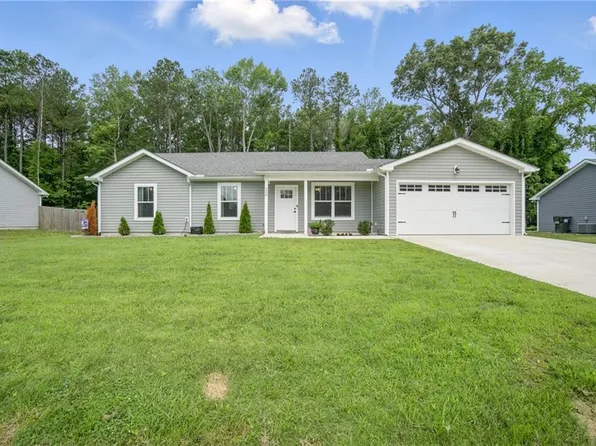 116 B St, Moyock, NC 27958