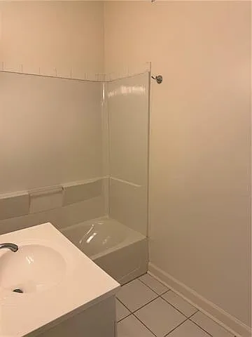 214 Hollywood Dr — Photo 9
