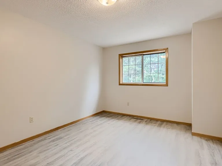 9941 Fillmore St NE — Photo 3
