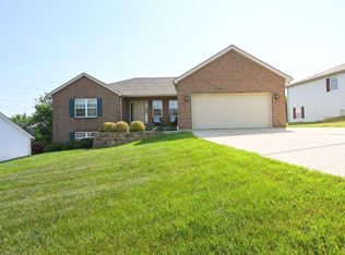 723 Ginger Ridge Dr, Trenton, OH 45067