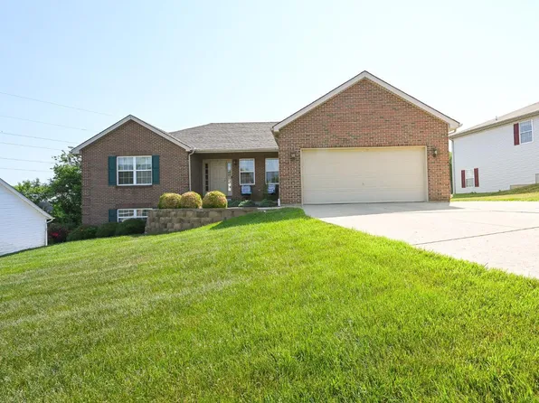 723 Ginger Ridge Dr, Trenton, OH 45067