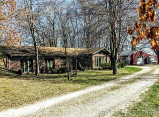 80 Admire Rd, Eldon, MO 65026