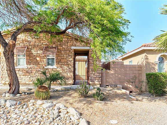3rd image of 62546 N Starcross Dr