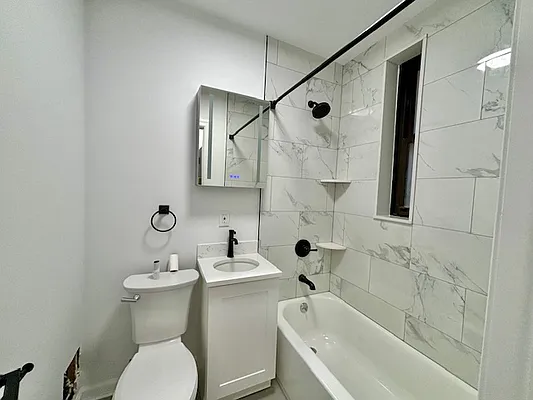 Rented by KNOCKKNOCK LLC | media 7