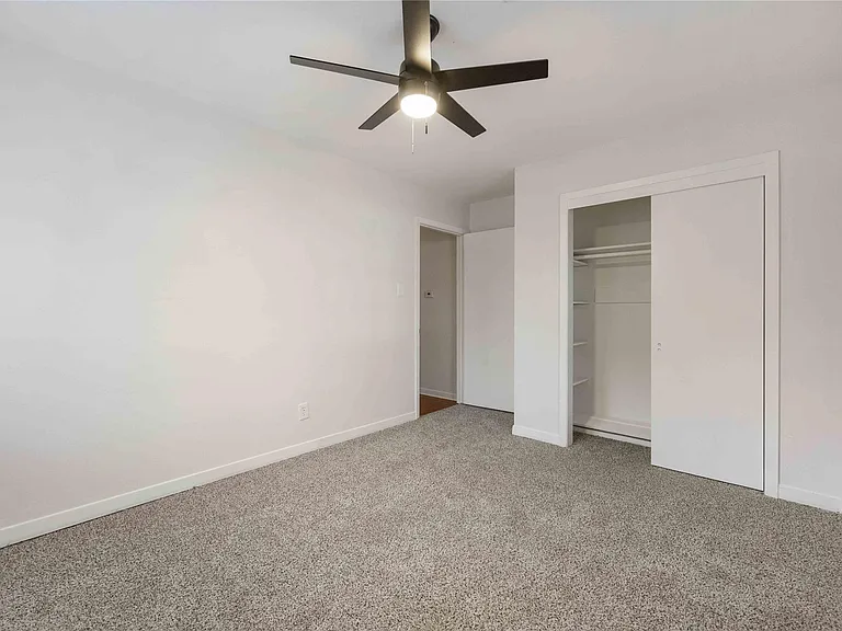 814 Alyse St — Photo 21