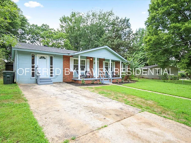 633 Kennan Rd NW — Photo 3