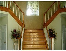 3rd image of 3986 Capitol Dr