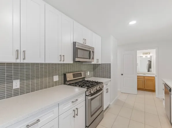 2895 E Cherry Blossom Ln, Salt Lake City, UT 84117