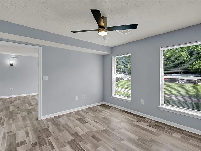 Rowan Place Apartments — Photo 58