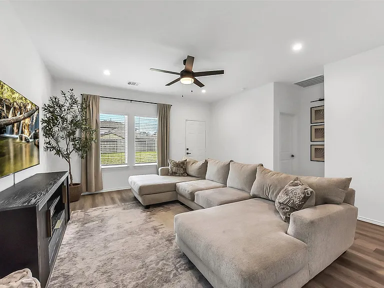 14816 Crimson Peak Ln — Photo 12