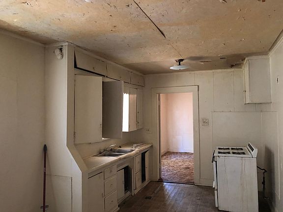 4th image of 125 E Melton St