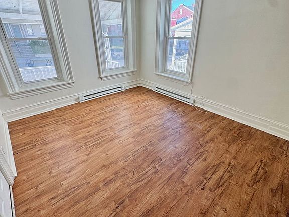 3rd image of 317 N 6th St APT 1