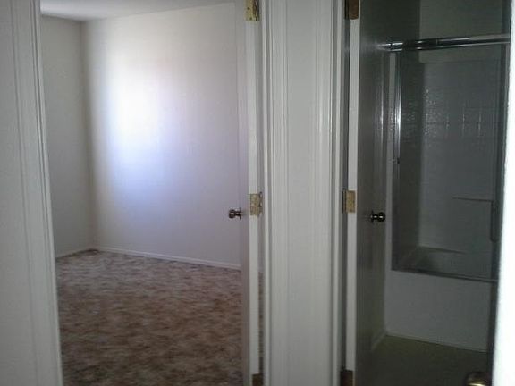 4th image of 2465 Armour Ave