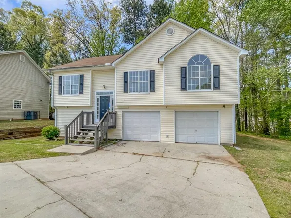 1493 Isleworth Cir, Atlanta, GA 30349