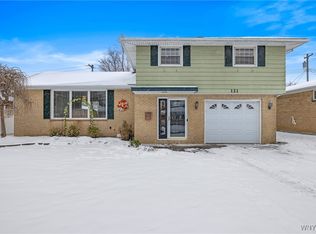 121 Elmsford Dr, Buffalo, NY 14224