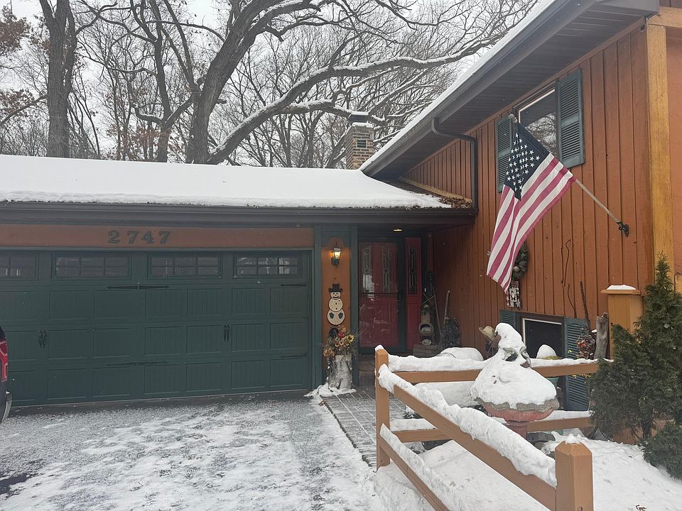 1st image of 2747 160th Ln NE