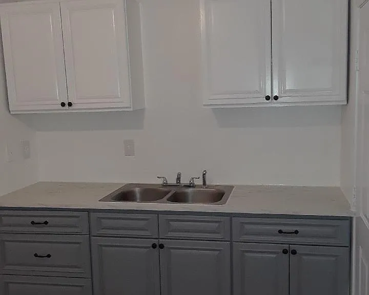 2517 E Harding Way — Photo 3