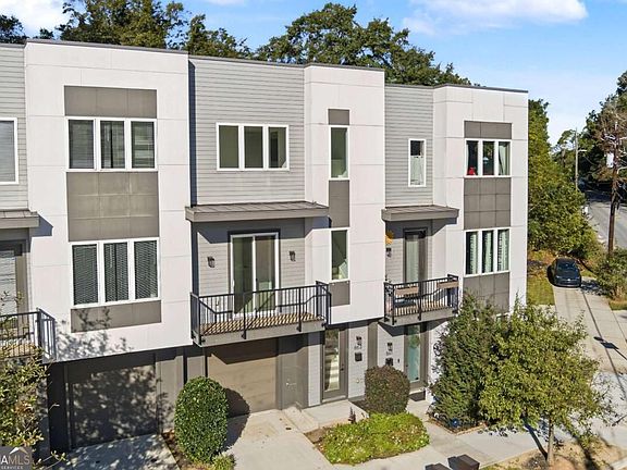 2nd image of 863 Cavanaugh Ave SE #106