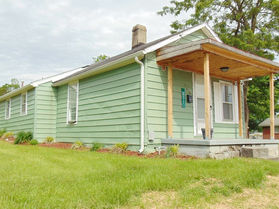 2nd image of 237 S Woodlawn Ave