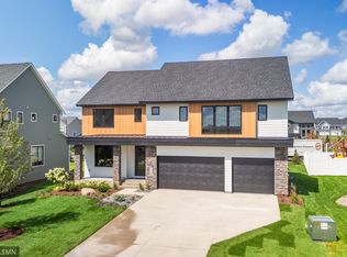 5058 Airlake Draw, Woodbury, MN 55129