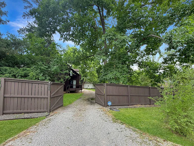 2890 Quay St — Photo 30