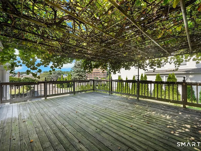 2743 Boston Post Rd — Photo 20