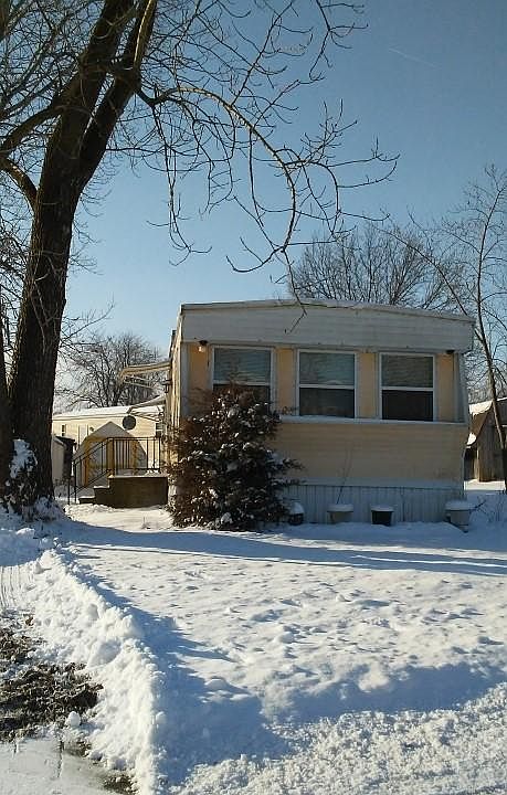 1st image of 10 Churchill Dr