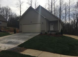 110 Ridge Pointe Dr, Johnson City, TN 37604